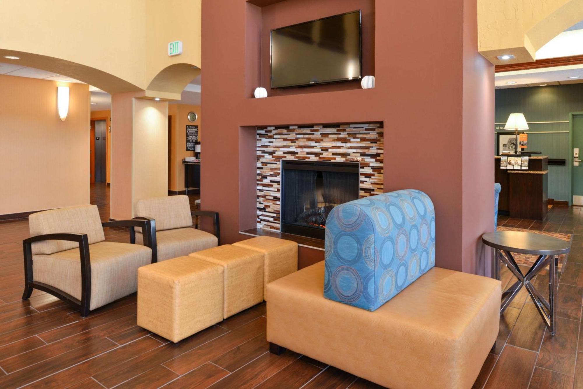 Hampton Inn & Suites Albuquerque-Coors Road Екстериор снимка