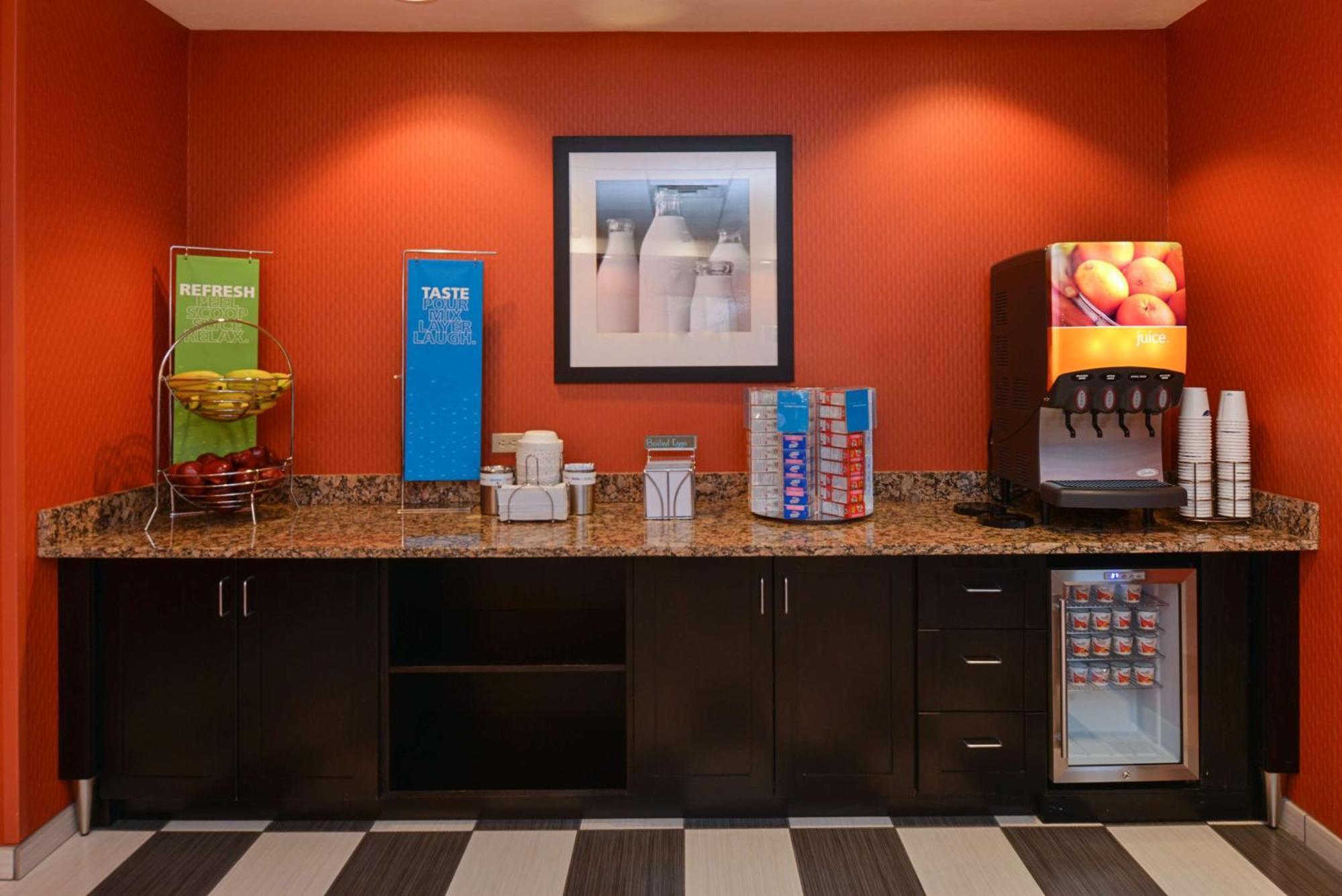 Hampton Inn & Suites Albuquerque-Coors Road Екстериор снимка