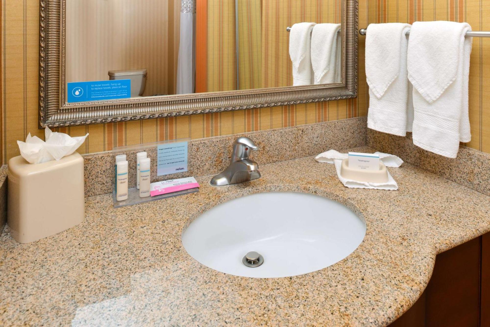 Hampton Inn & Suites Albuquerque-Coors Road Екстериор снимка