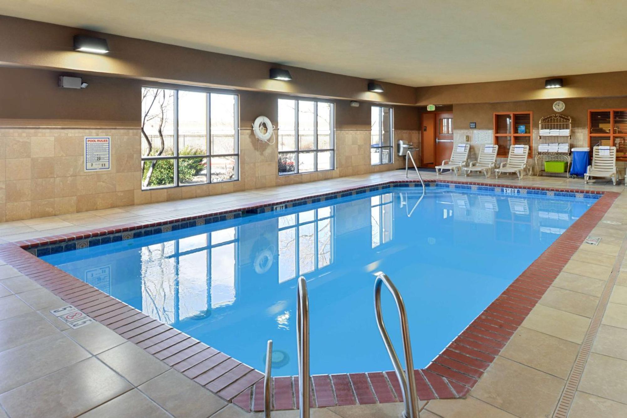 Hampton Inn & Suites Albuquerque-Coors Road Екстериор снимка