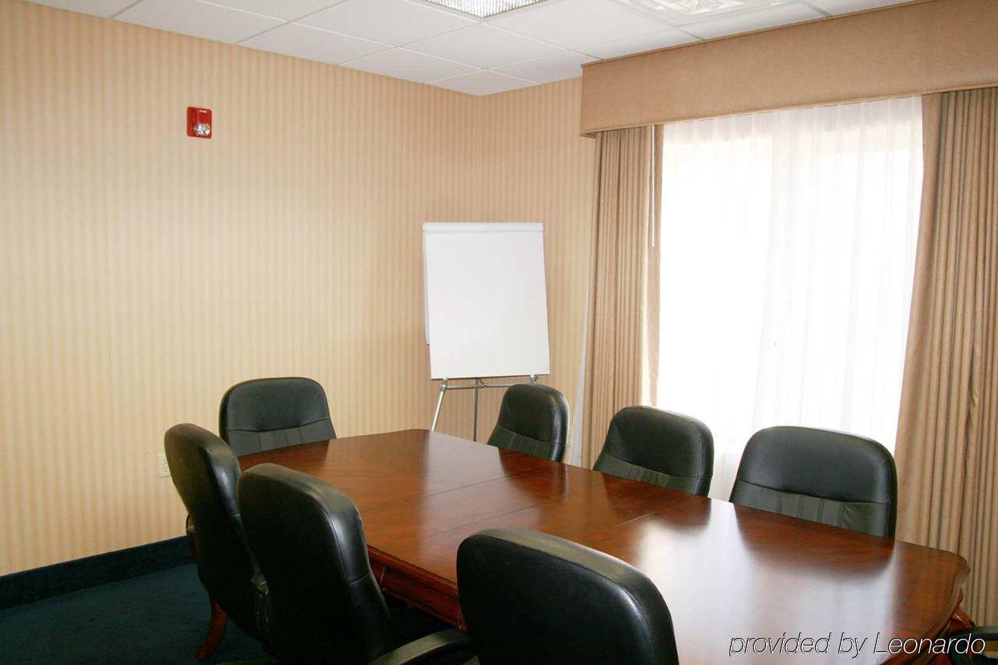 Hampton Inn & Suites Albuquerque-Coors Road Съоръжения снимка