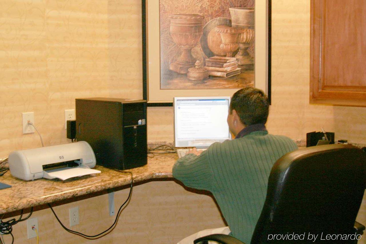 Hampton Inn & Suites Albuquerque-Coors Road Съоръжения снимка