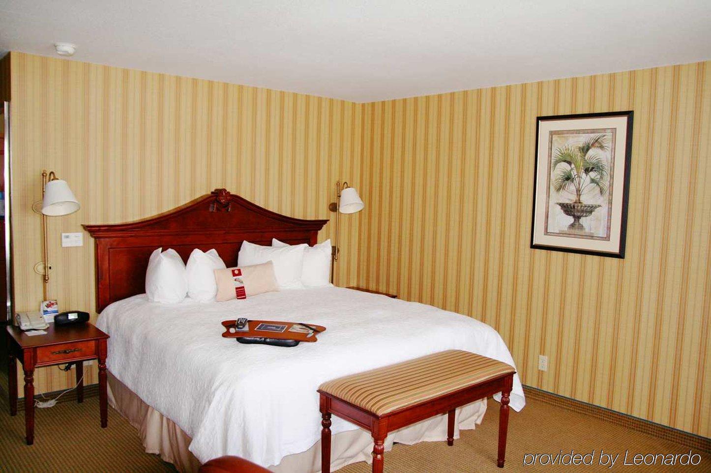 Hampton Inn & Suites Albuquerque-Coors Road Стая снимка